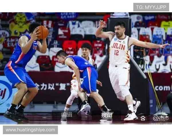 南京篮球队在杯赛中的强劲表现与战术分析 南京篮球队在杯赛中的强劲表现与战术分析