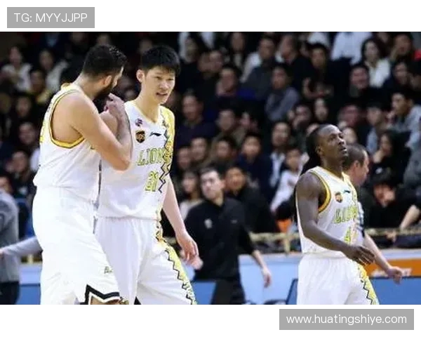 广州羽毛球队以50分领跑锦标赛积分榜展现强劲实力 广州羽毛球队以50分领跑锦标赛积分榜展现强劲实力