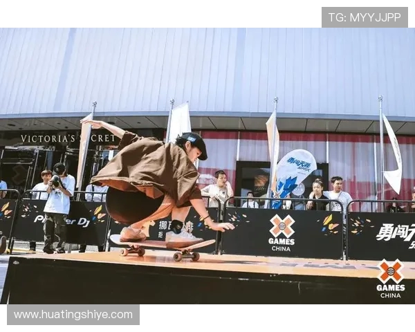 成都极限运动队在世界滑板锦标赛中以78分稳居积分榜首位 成都极限运动队在世界滑板锦标赛中以78分稳居积分榜首位