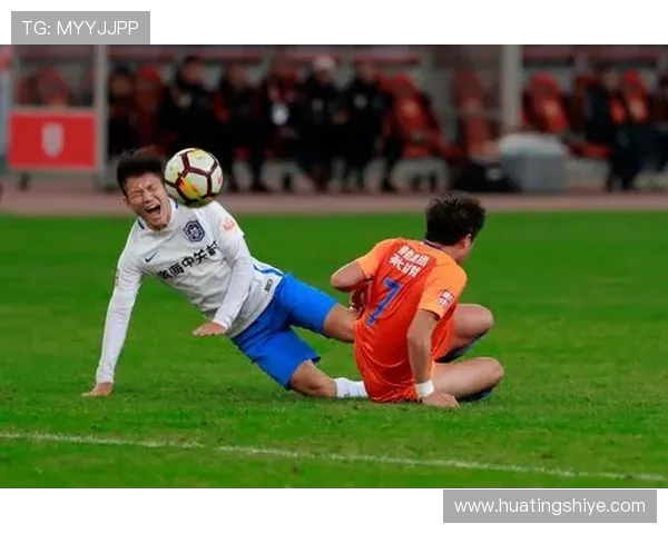 中超激战来袭泰达主场迎战鲁能争夺关键三分全力以赴