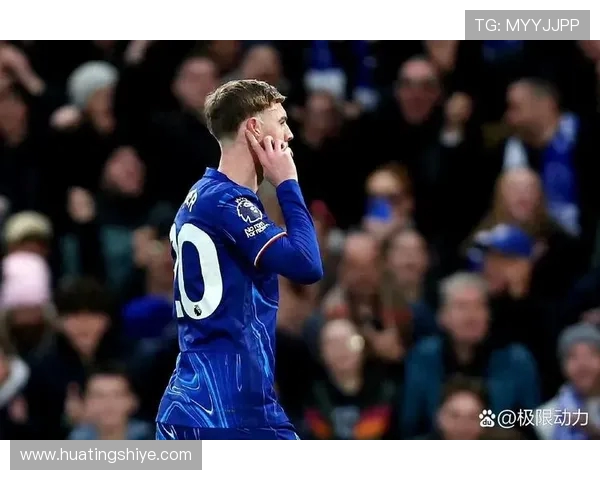 曼城与巴萨激战正酣足球游戏中的经典对决与战术较量