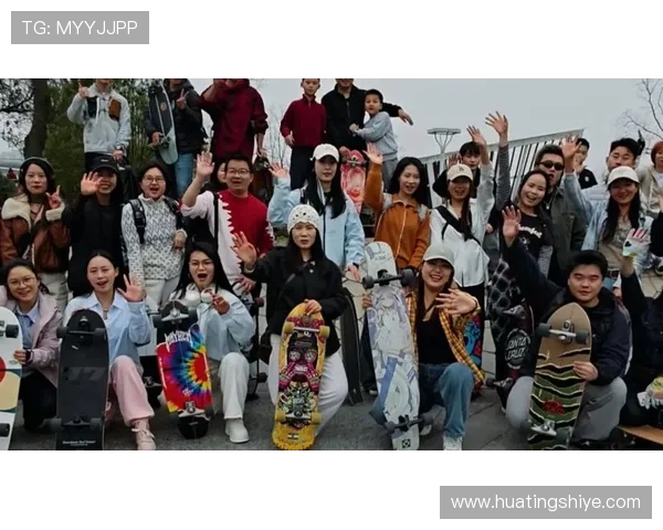 重庆滑板队团队协作引发热议探讨滑板运动中的合作与竞争关系 重庆滑板队团队协作引发热议探讨滑板运动中的合作与竞争关系